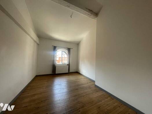 Duplex à vendre 180 000 € 4 pièces 3 chambres 89,9 m² Étage 3/3 Montauban 82000
