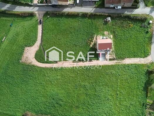 Terrain constructible viabilisé à vendre 30 000 € 728 m² de terrain Saint-Hilaire-la-Croix 63440