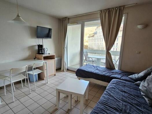 Appartement à louer 525 € 2 pièces 1 chambre 29 m² Étage 4/5 Allevard 38580