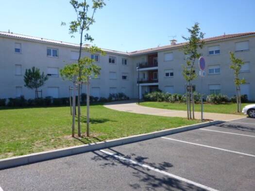 Appartement à vendre 95 000 € 1 pièce 35,2 m² RDC Rodilhan 30230