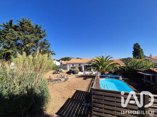 Maison de plain-pied à vendre 479 900 € 6 pièces 3 chambres 129 m² 1 151 m² de terrain Le Littoral Les Sables-d'Olonne 85100