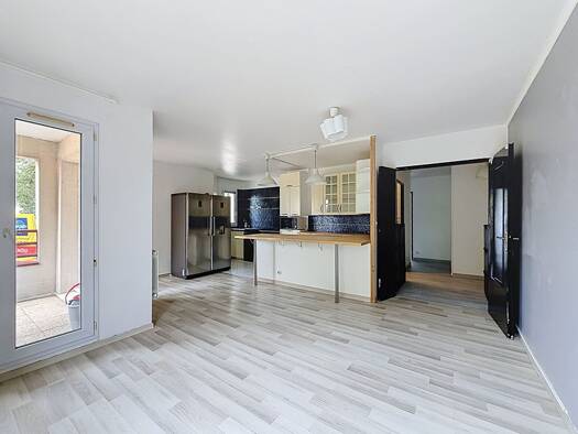 Appartement à vendre 189 900 € 3 pièces 2 chambres 63,81 m² Étage 1/3 Centre-Les Gres Moissy-Cramayel 77550
