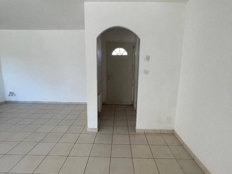 Maison à louer, 87m², OLLIERES