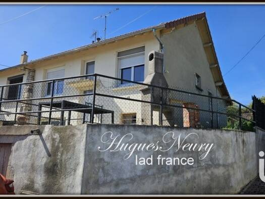 Maison de ville à vendre 141 800 € 3 pièces 1 chambre 71,1 m² 326 m² de terrain Centre Ouest et Exterieurs Gannat 03800