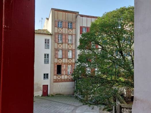Appartement à vendre 264 000 € 2 pièces 1 chambre 70 m² Étage 2/4 Bayonne 64100