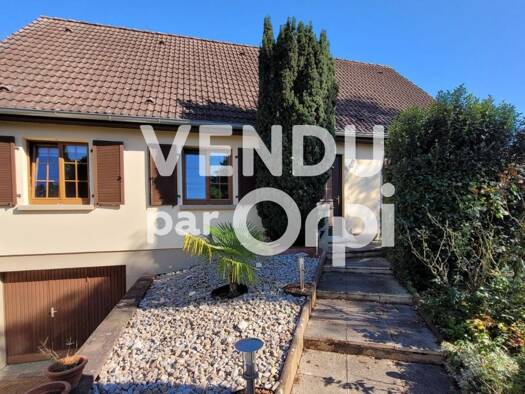 Maison de plain-pied à vendre 279 000 € 5 pièces 3 chambres 109 m² 658 m² de terrain Ingersheim 68040