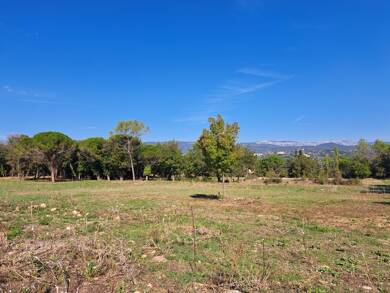 Terrain viabilisé à vendre 230 000 € 1 506 m² de terrain Tourrettes 83440