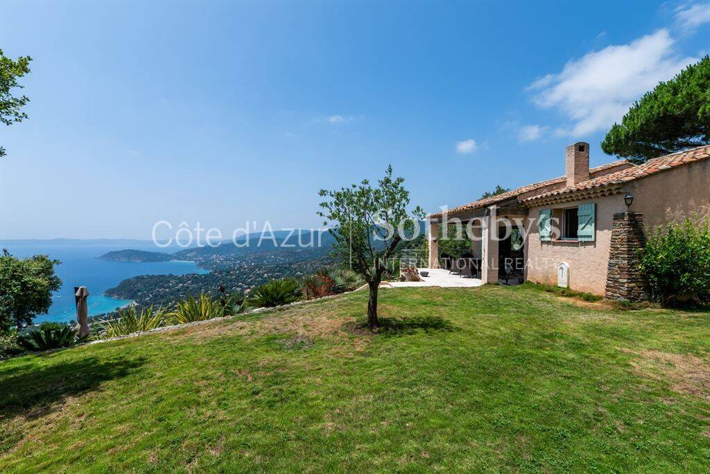 Maison à vendre, 171m², RAYOL CANADEL SUR MER
