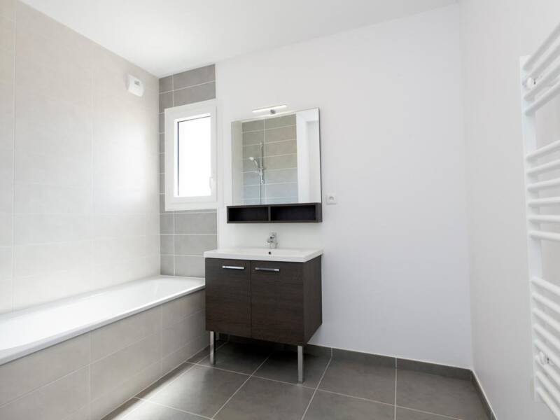 Maison à louer, 59m², LE PUY SAINTE REPARADE