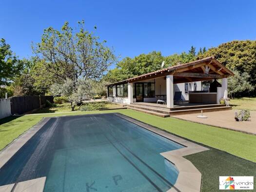 Villa à vendre 451 000 € 5 pièces 3 chambres 122 m² 1 285 m² de terrain Seillons-Source-d'Argens 83470