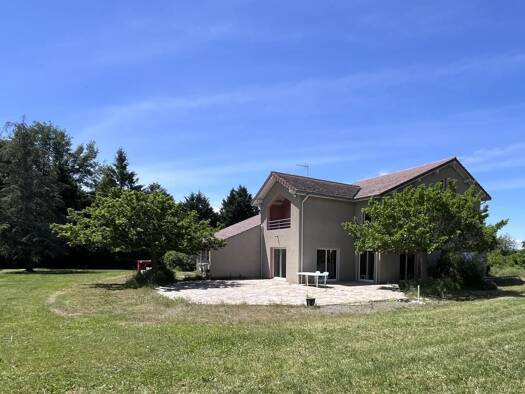Maison à vendre 484 000 € 8 pièces 5 chambres 205 m² 4 984 m² de terrain Marclopt 42210