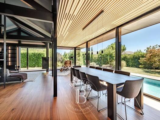 Maison à vendre 3 600 000 € 7 pièces 5 chambres 264,75 m² 1 346 m² de terrain Annecy 74940