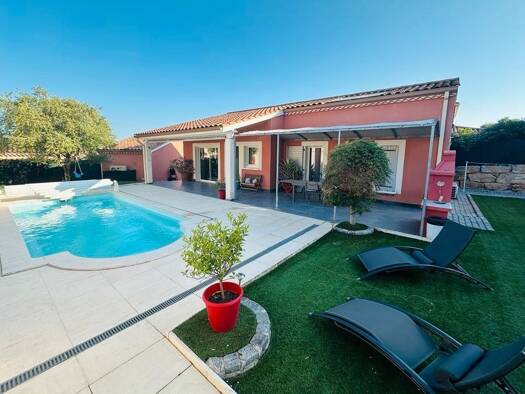 Maison à vendre 457 000 € 4 pièces 3 chambres 117 m² 700 m² de terrain Les Blaches-Les Champs Montélimar 26200