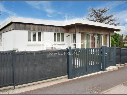 Maison à vendre 235 125 € 5 pièces 3 chambres 101 m² 1 595 m² de terrain Pluméliau-Bieuzy 56930