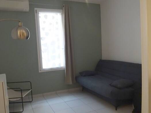 Appartement à louer 435 € 1 pièce 21 m² RDC Bourg-Charité Narbonne 11100