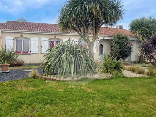 Maison de plain-pied à vendre 283 000 € 5 pièces 3 chambres 124 m² 1 107 m² de terrain Corsept 44560