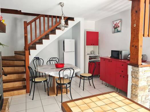 Appartement à louer 990 € 3 pièces 2 chambres 69 m² RDC Mouguerre 64990