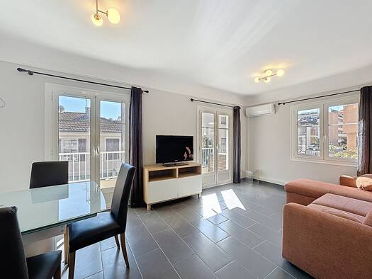 Appartement à louer 1 500 € 2 pièces 1 chambre 53 m² Étage 1/2 Cap Martin Roquebrune-Cap-Martin 06190