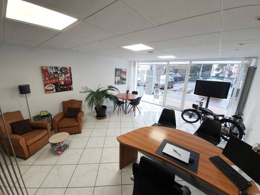 Autres à vendre 130 000 € Bron 69500