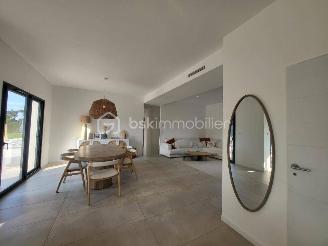 Maison à vendre, 136m², SAINTE COLOMBE EN BRUILHOIS