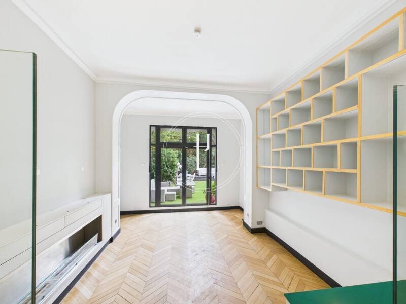 Maison à louer, 223m², PARIS 17E