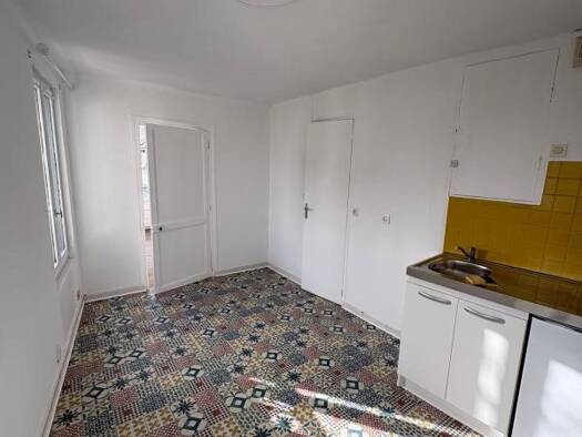 Studio à louer 511 € 1 pièce 22 m² Étage 2/2 Collegiale Mantes-la-Jolie 78200