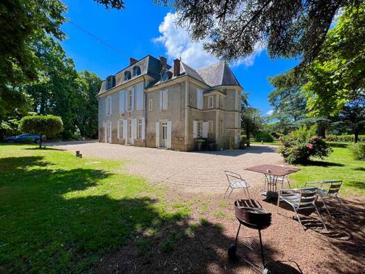 Maison à vendre 1 248 000 € 18 pièces 6 chambres 826 m² 11 324 m² de terrain Saint Etienne Villeneuve-sur-Lot 47300