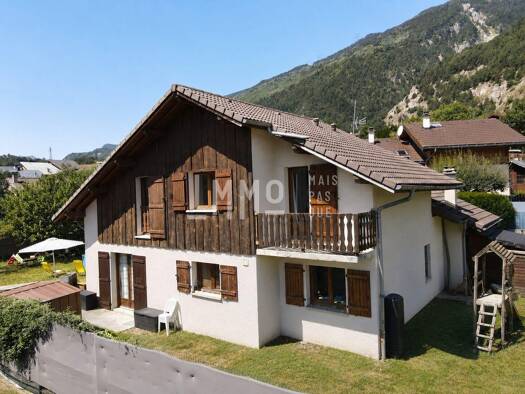 Maison à vendre 564 000 € 7 pièces 5 chambres 144,8 m² 745 m² de terrain Aime-la-Plagne 73210