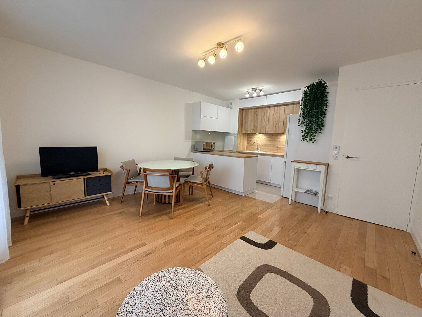 Maison à louer, 57m², LEVALLOIS PERRET