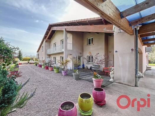 Maison à vendre 569 000 € 9 pièces 6 chambres 315 m² 5 400 m² de terrain Charmeil 03110