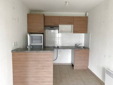 Appartement à louer 620 € 3 pièces 2 chambres 53 m² RDC Pontivy 56300
