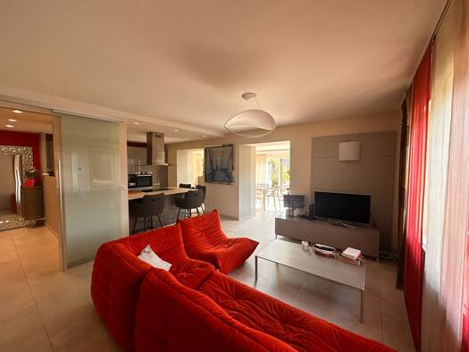 Appartement à vendre 468 000 € 4 pièces 113 m² RDC/3 Nord Reignier-Ésery 74930