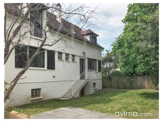 Maison à louer 2 400 € 7 pièces 4 chambres 158 m² 467 m² de terrain Saint-Nom-la-Bretèche 78860