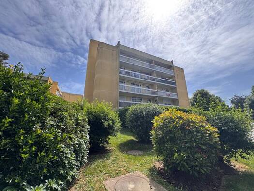 Appartement à vendre 235 200 € 5 pièces 3 chambres 99,71 m² Étage 2/4 La Villedieu Reaux Élancourt 78990