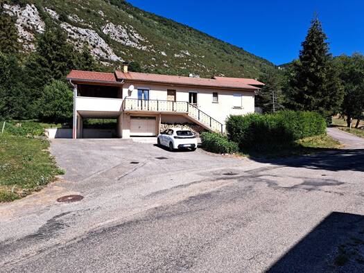 Maison à vendre 260 000 € 5 pièces 4 chambres 111 m² 1 117 m² de terrain Vassieux-en-Vercors 26420