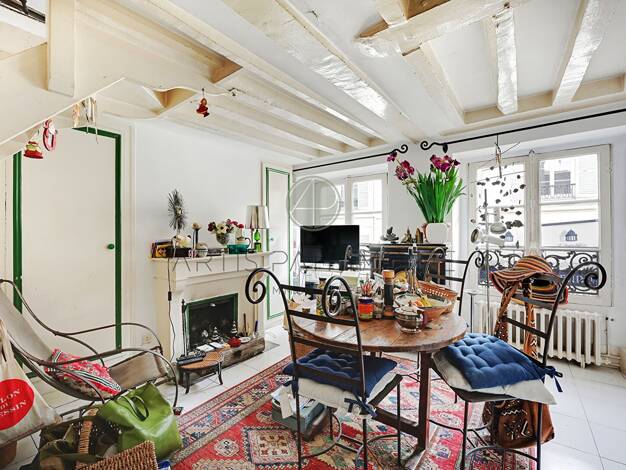 Duplex à vendre 950 000 € 4 pièces 2 chambres 72 m² Étage 4/5 Saint Germain des Prés Paris 6ème arrondissement 75006