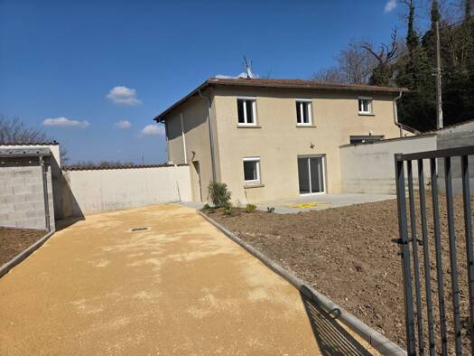 Maison à louer 1 300 € 4 pièces 3 chambres 74,1 m² Reventin-Vaugris 38121