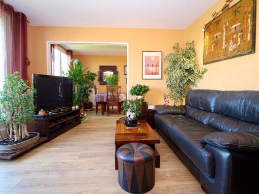 Appartement à vendre 240 000 € 6 pièces 4 chambres 97,2 m² Étage 3/3 Neauphle-le-Château 78640