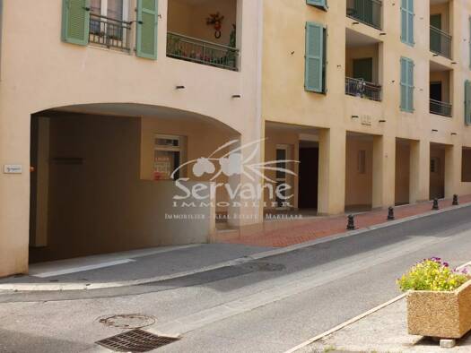 Local commercial à vendre 117 000 € 66,3 m² de surface de vente Salernes 83690
