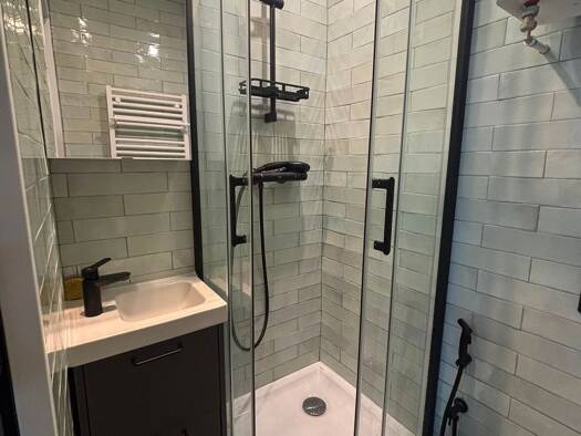 Appartement à louer 730 € 1 pièce 13,55 m² Étage 2/2 Epinettes Issy-les-Moulineaux 92130