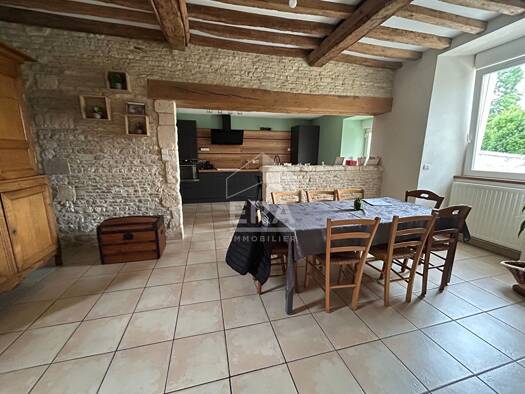 Maison à vendre 447 900 € 7 pièces 5 chambres 237 m² 1 900 m² de terrain Falaise 14700