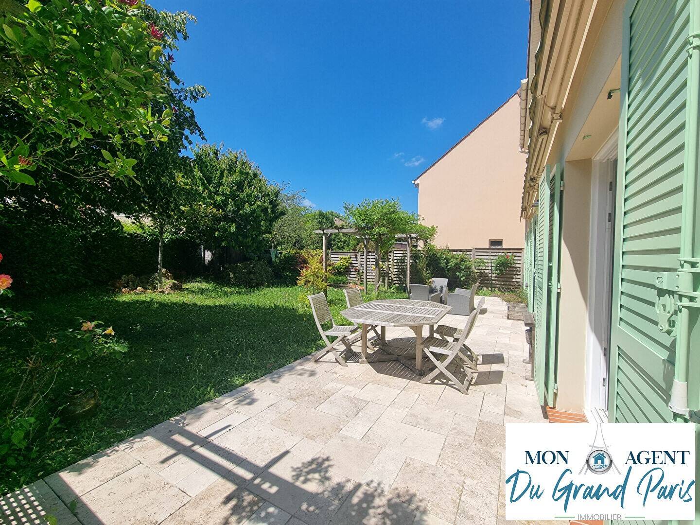 Maison à vendre, 157m², TOUSSUS LE NOBLE
