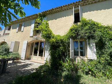 Maison à vendre 1 150 000 € 15 pièces 8 chambres 400 m² 25 560 m² de terrain Vaugines 84160