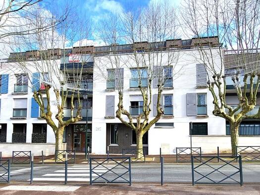 Appartement à vendre 314 000 € 3 pièces 2 chambres 62 m² Étage 3/3 Centre Les Clayes-sous-Bois 78340