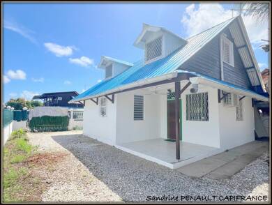 Maison à vendre 215 000 € 4 pièces 3 chambres 68 m² 292 m² de terrain Kourou 97310