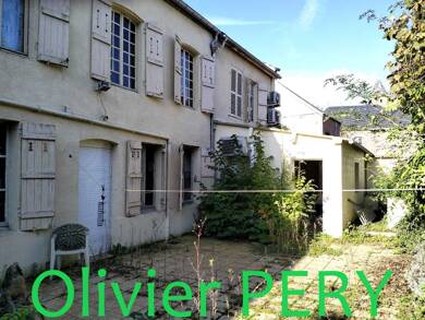 Maison à vendre 62 000 € 8 pièces 4 chambres 197 m² 646 m² de terrain Montcornet 02340