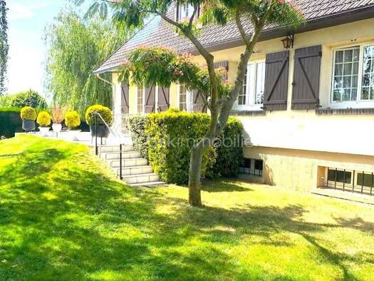 Maison à vendre 342 000 € 6 pièces 5 chambres 141 m² Les Pinthières 28210