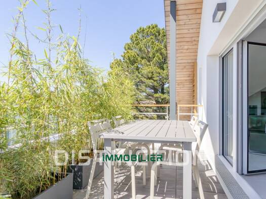 Appartement à vendre 445 200 € 3 pièces 2 chambres 74 m² Étage 3/3 Pornic 44210
