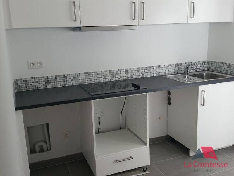 Maison à louer, 69m², MARSEILLE 6E