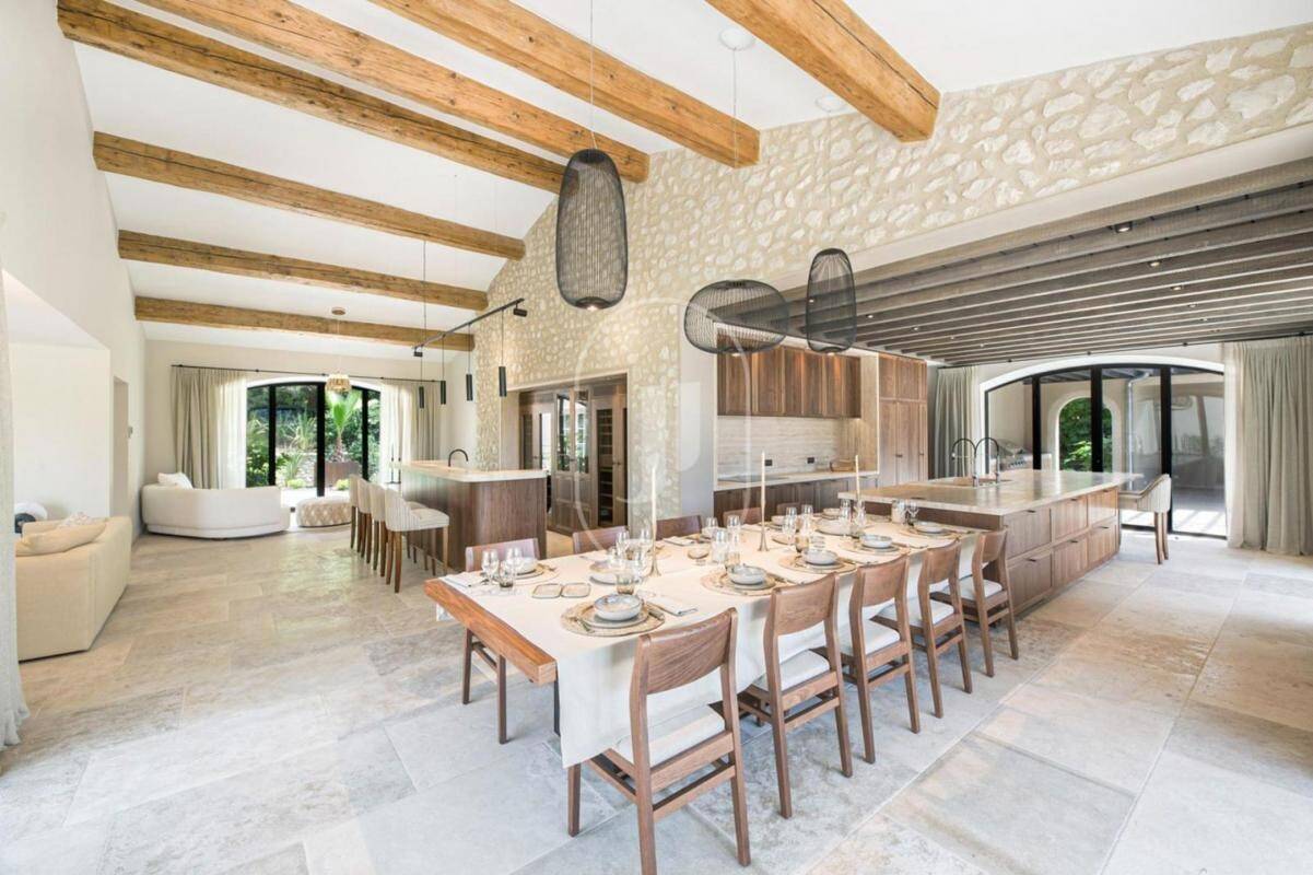 Maison à vendre, 380m², MAUSSANE LES ALPILLES